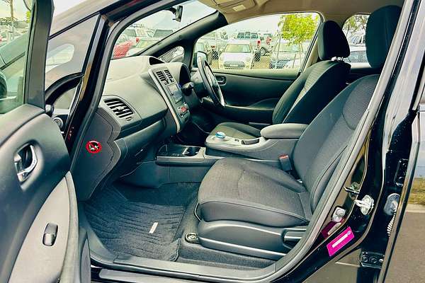 2016 Nissan LEAF  ZE0