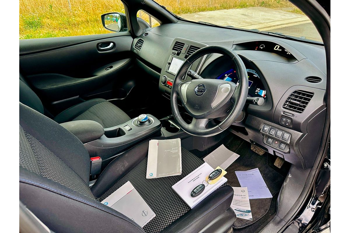 2016 Nissan LEAF  ZE0