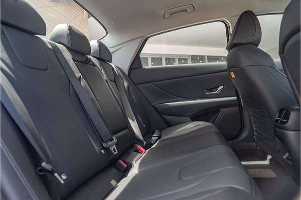 2025 Hyundai i30 Elite Hybrid CN7.V2