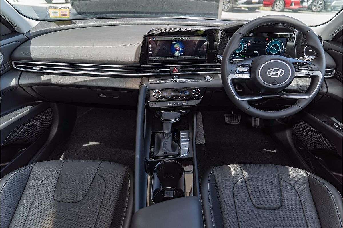 2025 Hyundai i30 Elite Hybrid CN7.V2