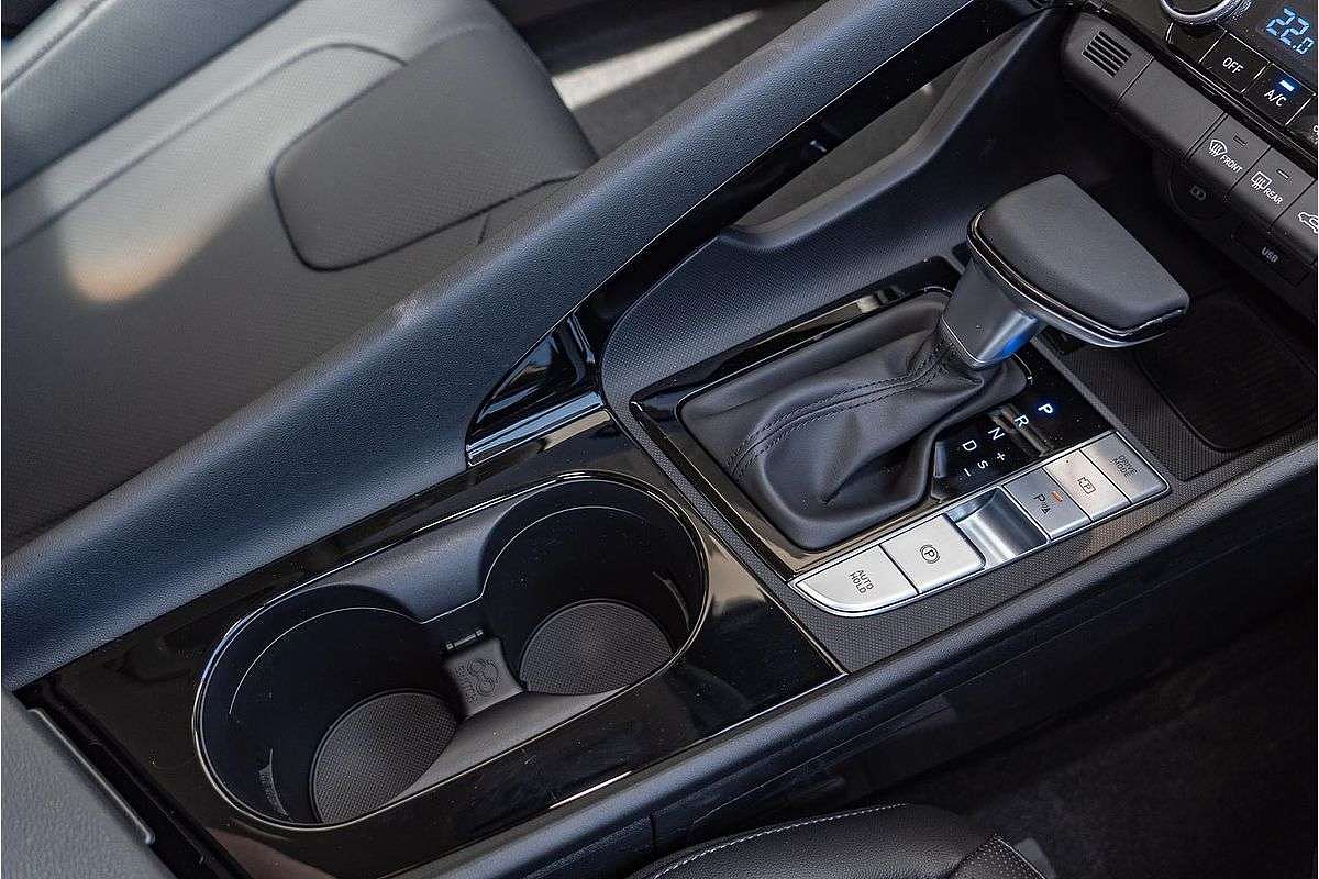 2025 Hyundai i30 Elite Hybrid CN7.V2