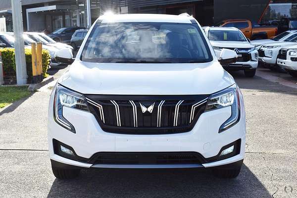 2025 Mahindra XUV700 AX7L