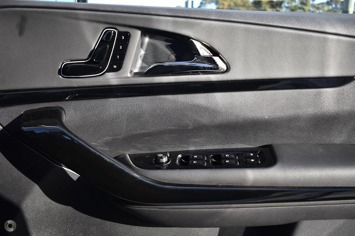 2025 Mahindra XUV700 AX7L