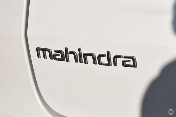 2025 Mahindra XUV700 AX7L