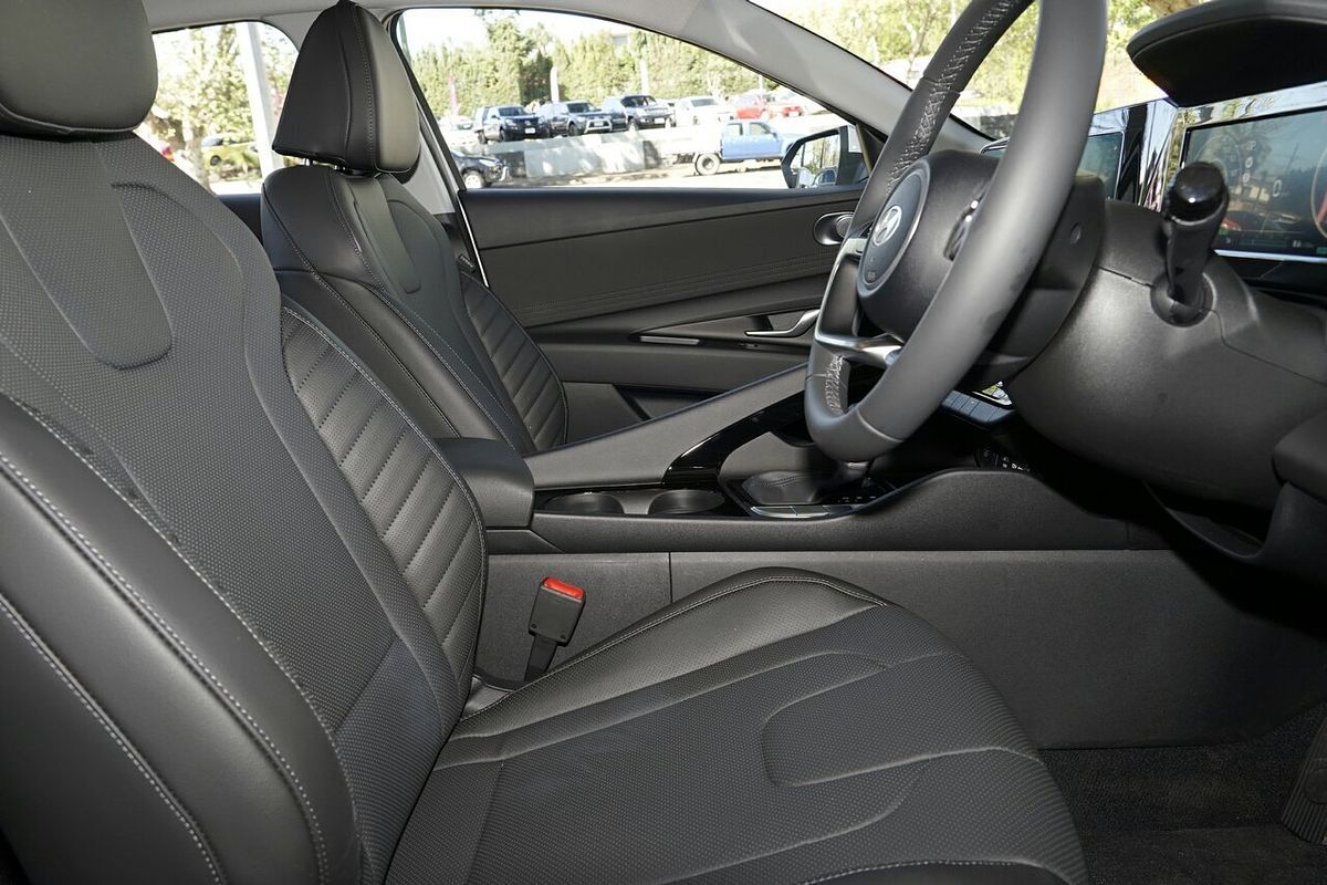 2025 Hyundai i30 Elite Hybrid CN7.V2