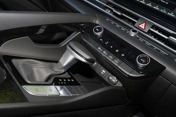 2025 Hyundai i30 Elite Hybrid CN7.V2