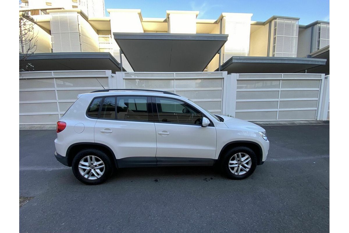 2011 Volkswagen Tiguan 103TDI 5N