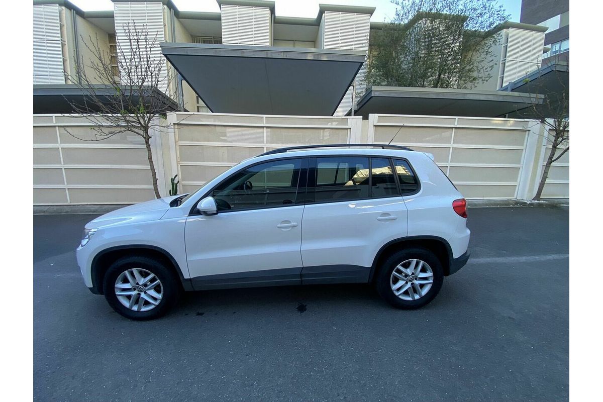 2011 Volkswagen Tiguan 103TDI 5N