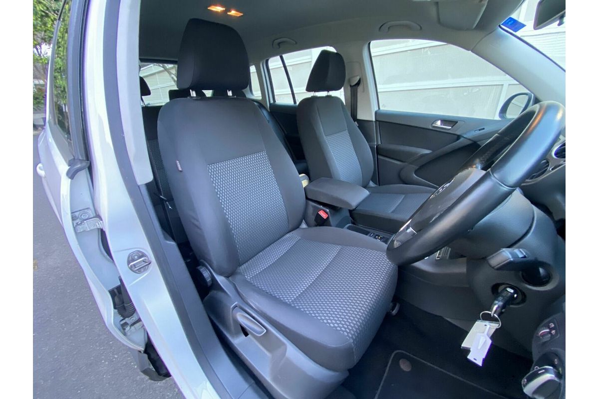 2011 Volkswagen Tiguan 103TDI 5N