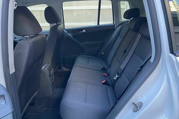 2011 Volkswagen Tiguan 103TDI 5N