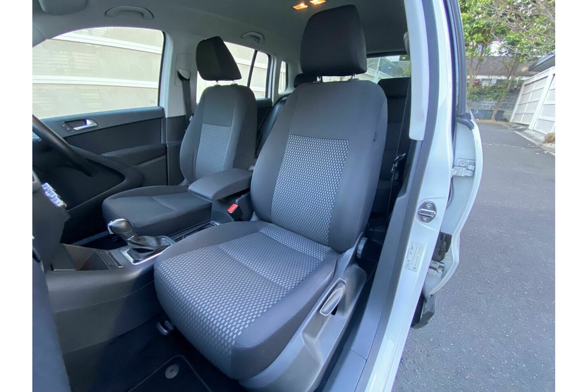 2011 Volkswagen Tiguan 103TDI 5N