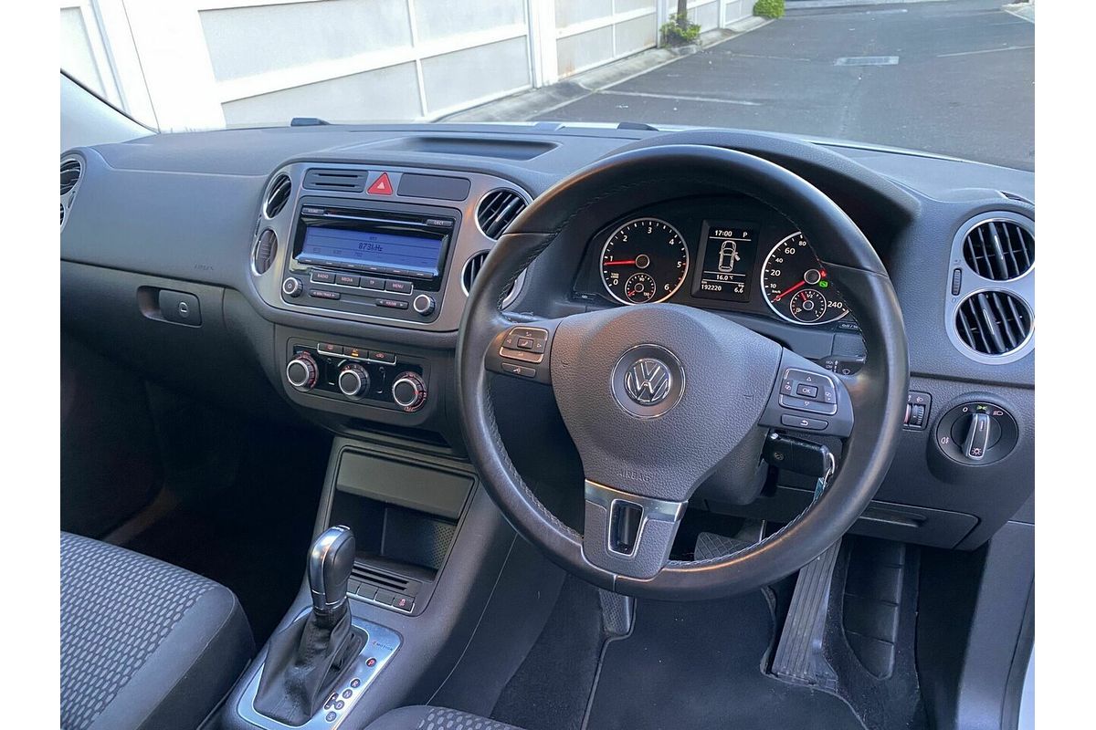 2011 Volkswagen Tiguan 103TDI 5N