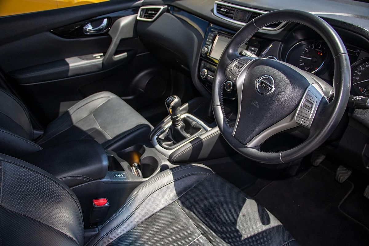 2017 Nissan QASHQAI Ti J11
