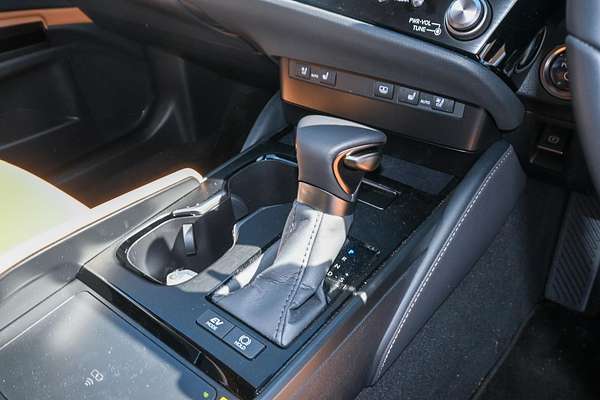 2025 Lexus ES ES300h Luxury AXZH10R