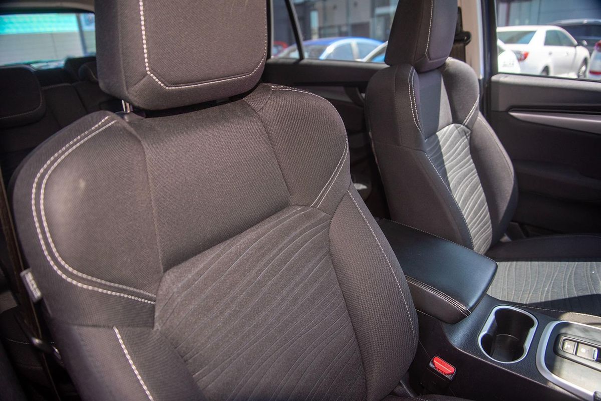 2022 Isuzu MU-X LS-M