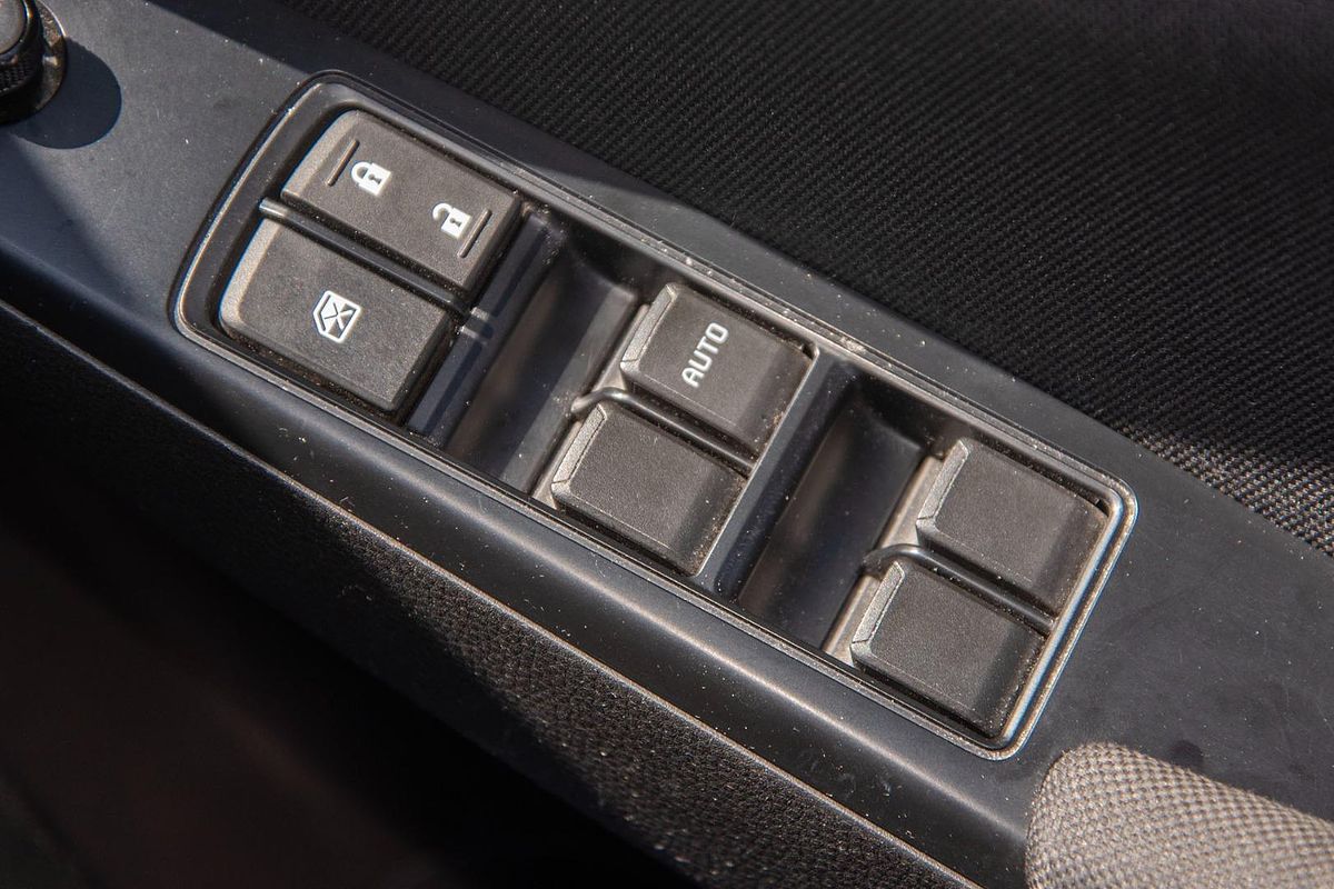 2022 Isuzu MU-X LS-M