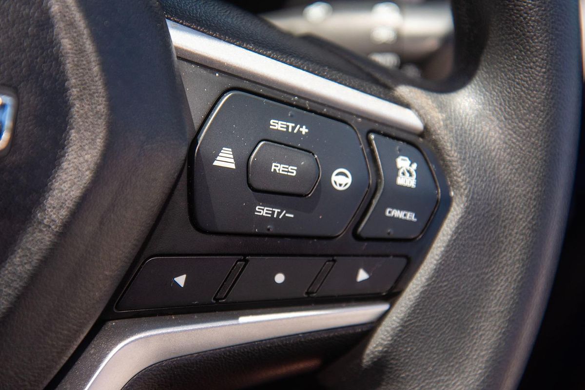 2022 Isuzu MU-X LS-M