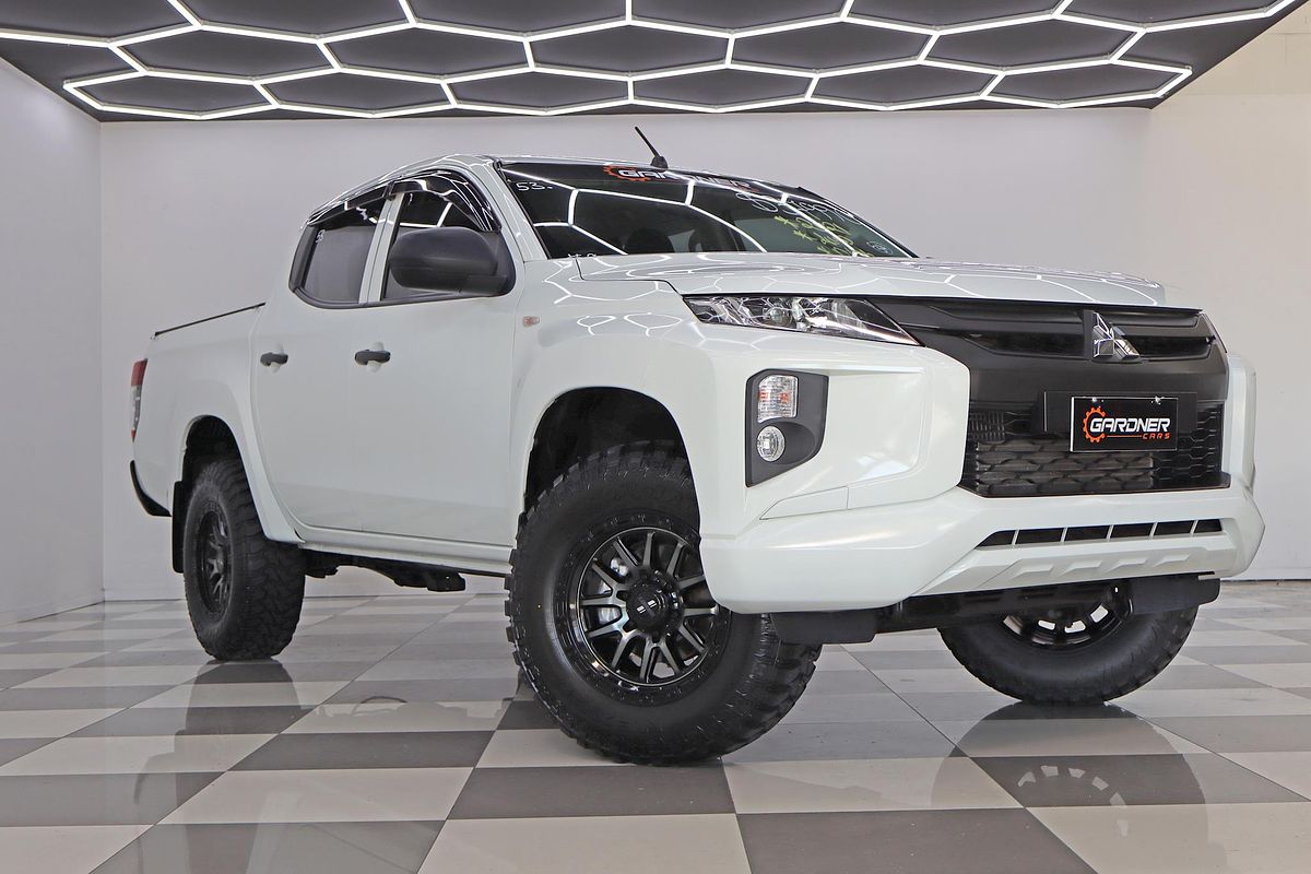 2021 Mitsubishi Triton GLX MR 4X4