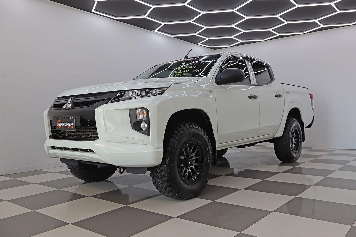 2021 Mitsubishi Triton GLX MR 4X4