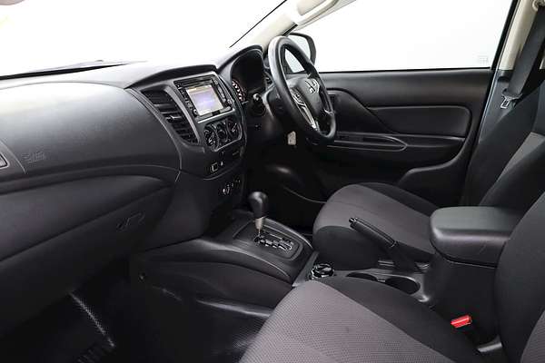 2021 Mitsubishi Triton GLX MR 4X4