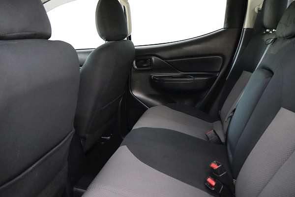 2021 Mitsubishi Triton GLX MR 4X4