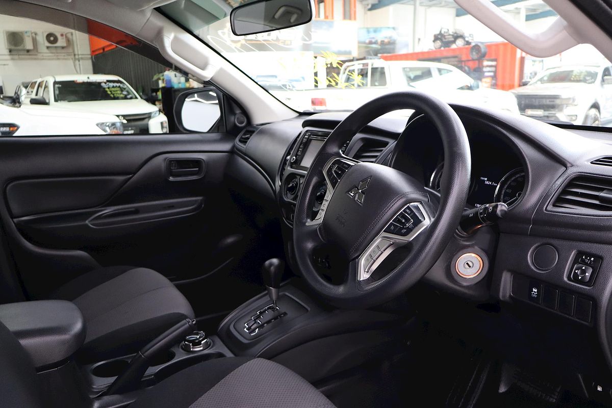 2021 Mitsubishi Triton GLX MR 4X4