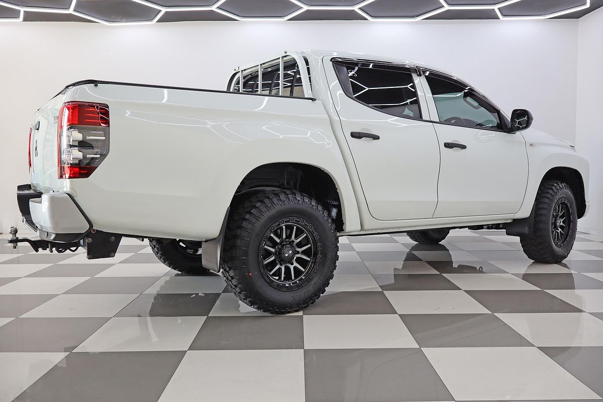 2021 Mitsubishi Triton GLX MR 4X4