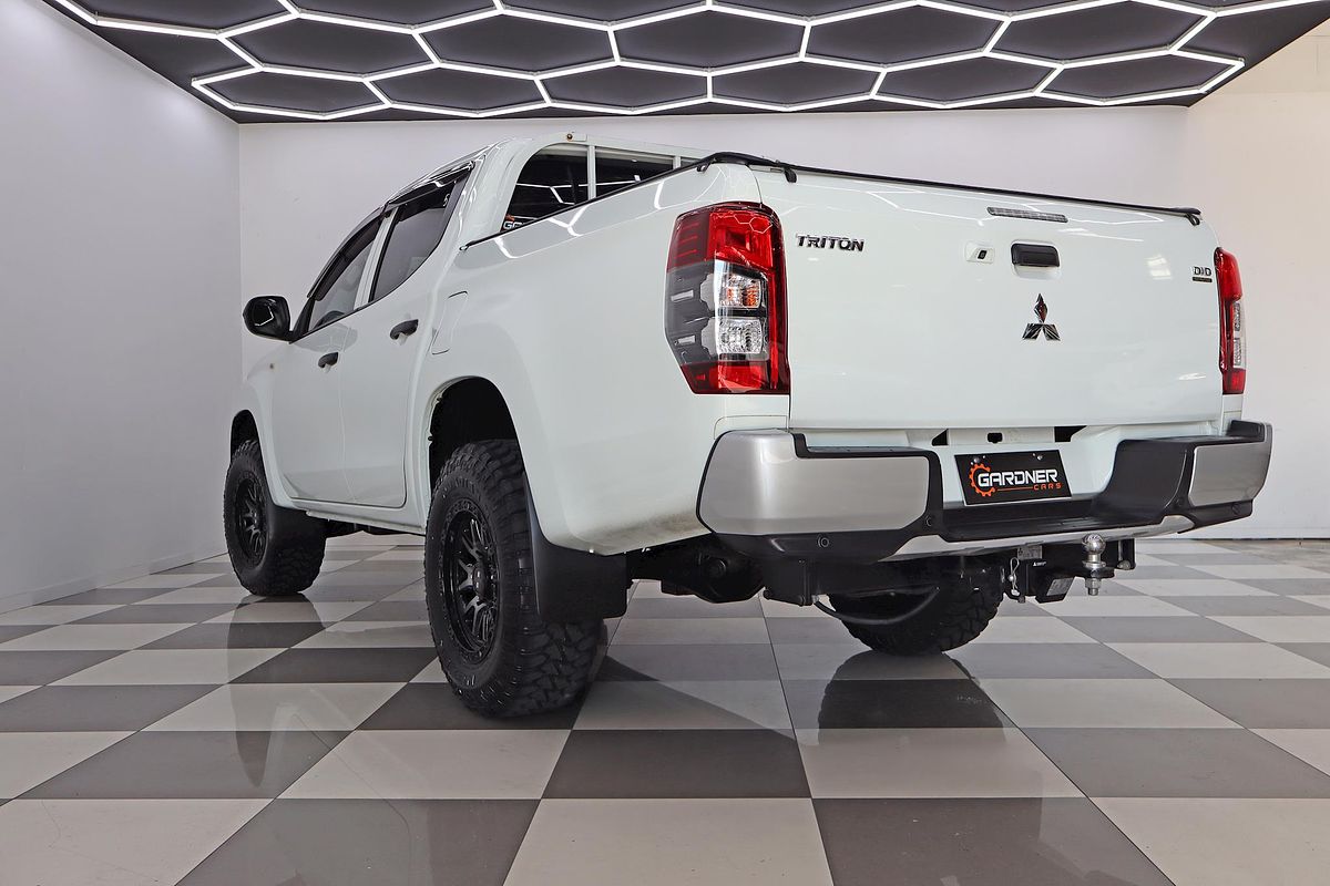 2021 Mitsubishi Triton GLX MR 4X4