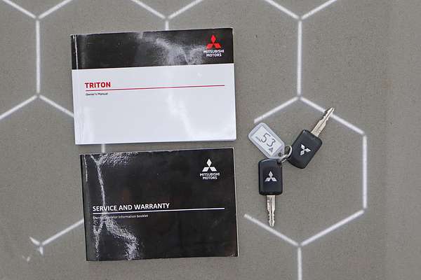 2021 Mitsubishi Triton GLX MR 4X4