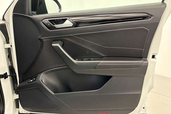 2023 Volkswagen T-Roc R D11