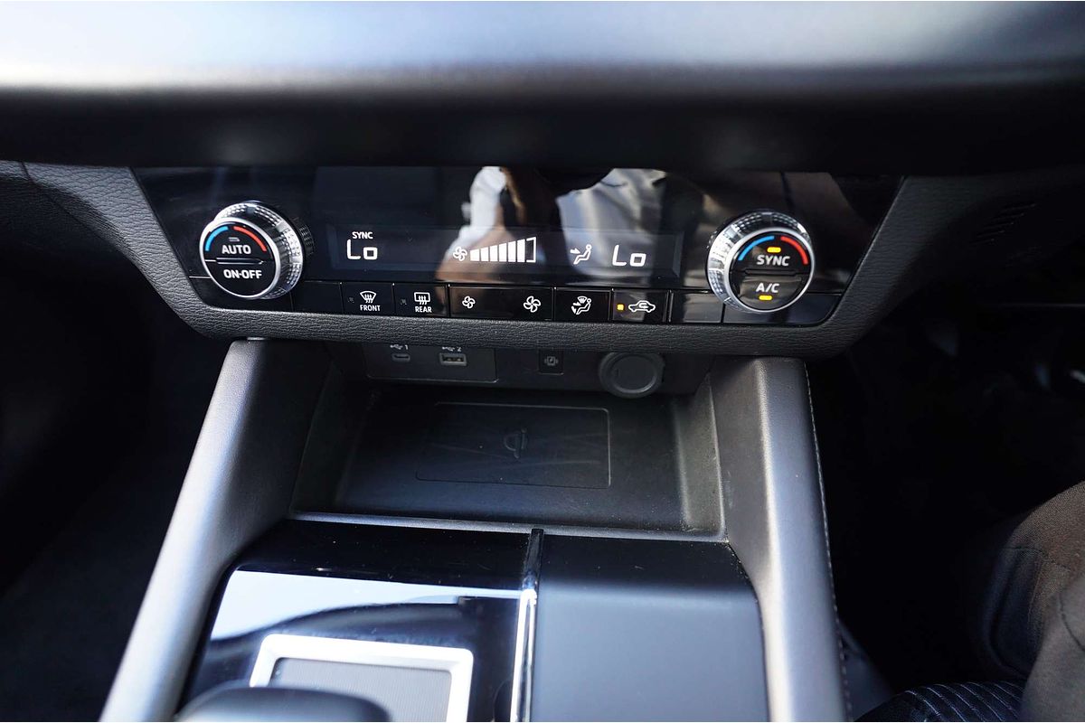 2023 Mitsubishi OUTLANDER OUTLANDER LS 7 SEAT (2WD) ZM2L46