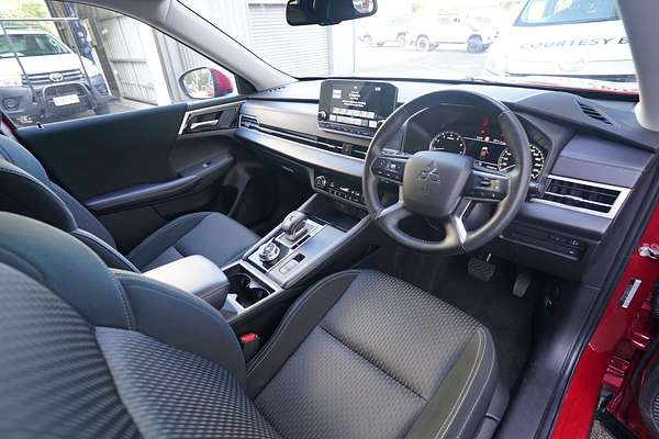 2023 Mitsubishi OUTLANDER OUTLANDER LS 7 SEAT (2WD) ZM2L46