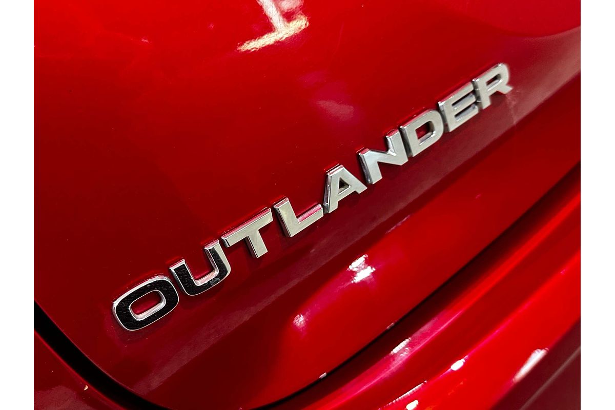 2022 Mitsubishi Outlander ES ZM