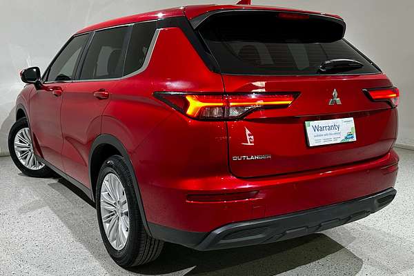 2022 Mitsubishi Outlander ES ZM
