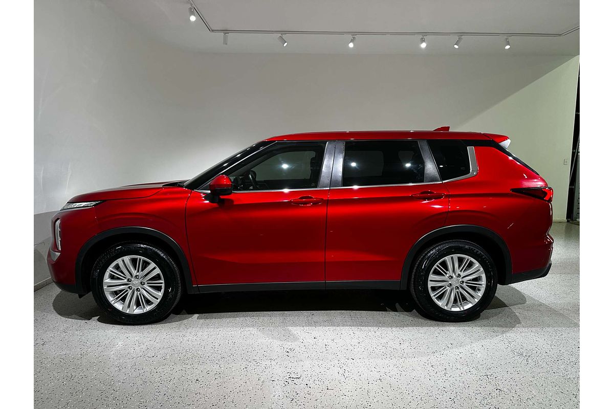 2022 Mitsubishi Outlander ES ZM