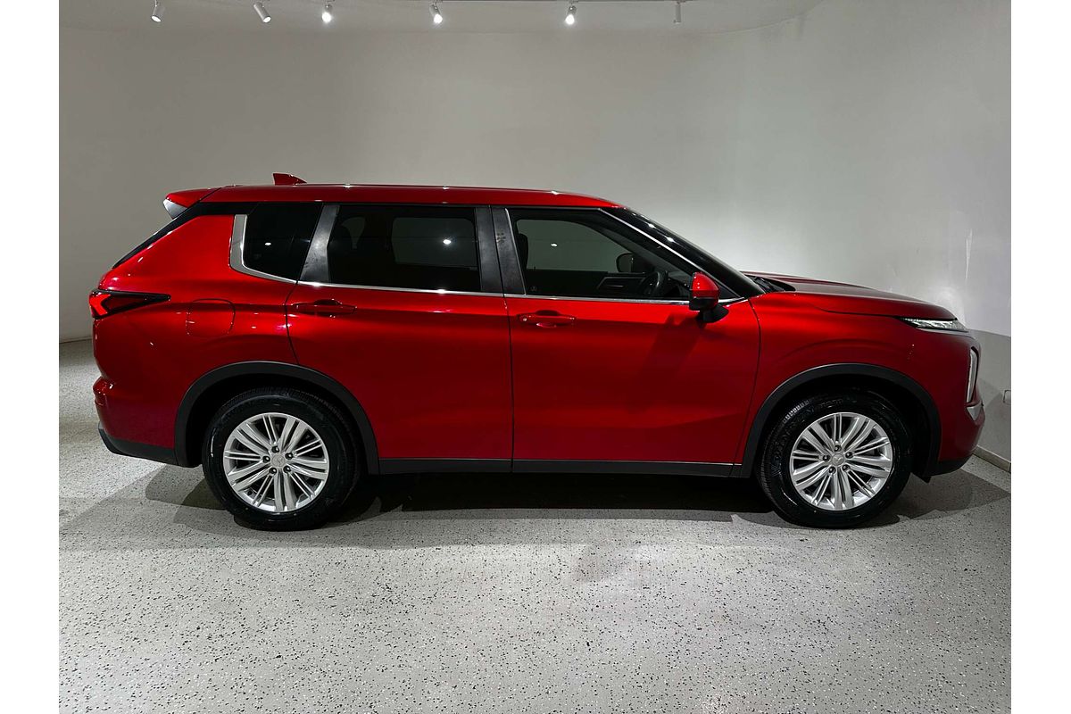 2022 Mitsubishi Outlander ES ZM