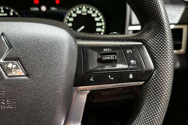 2022 Mitsubishi Outlander ES ZM