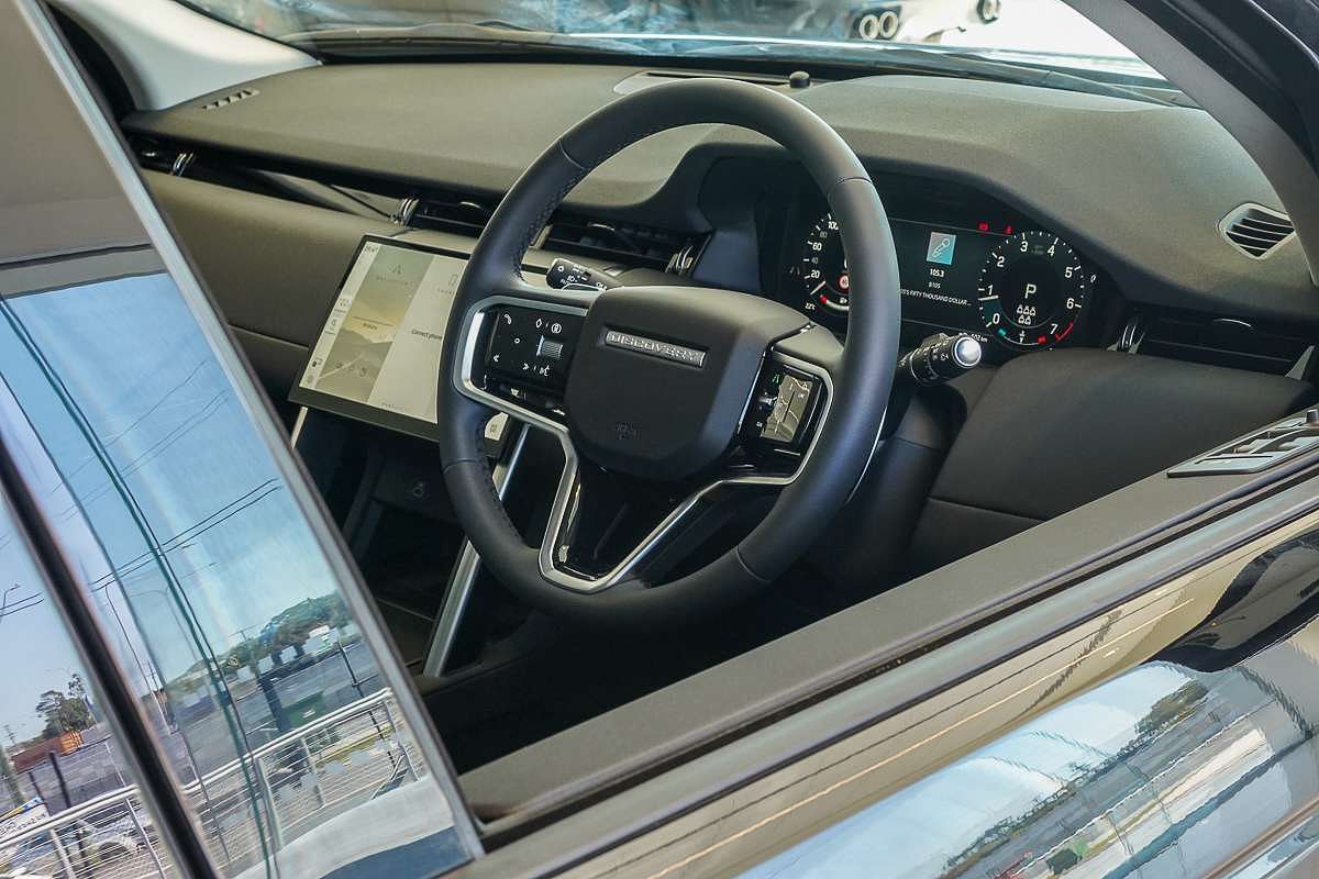 2025 Land Rover Discovery Sport P200 S L550