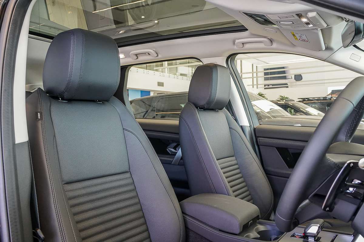 2025 Land Rover Discovery Sport P200 S L550