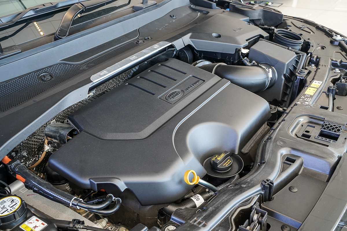 2025 Land Rover Discovery Sport P200 S L550
