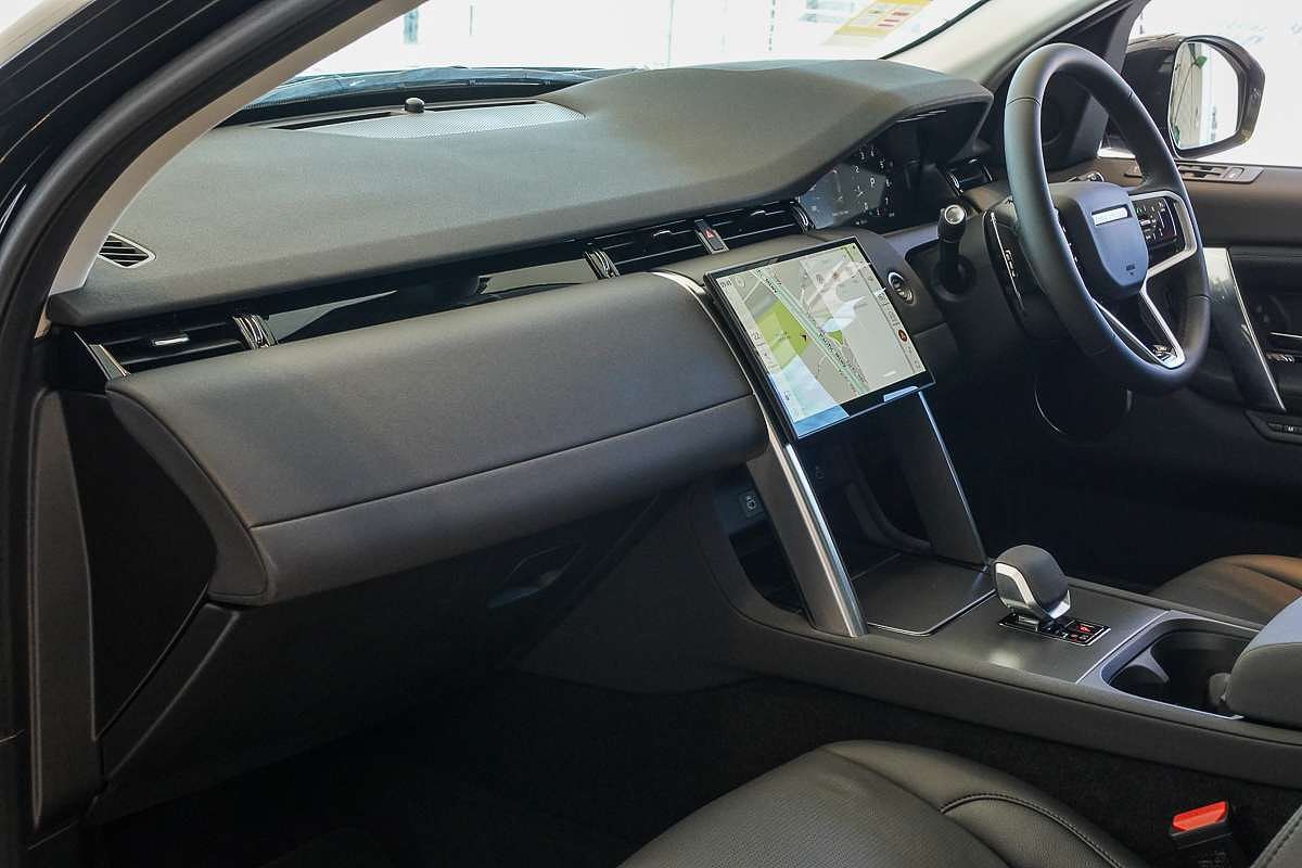 2025 Land Rover Discovery Sport P200 S L550