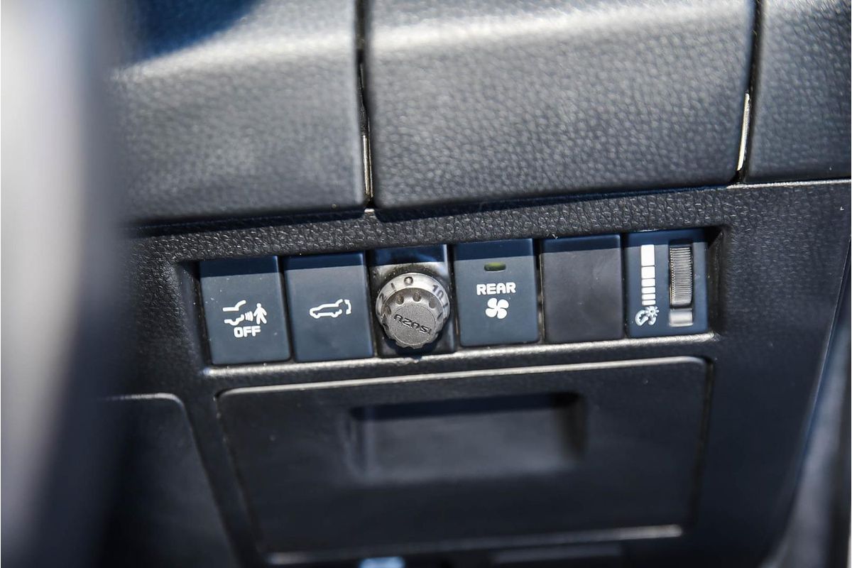 2023 Isuzu MU-X LS-U