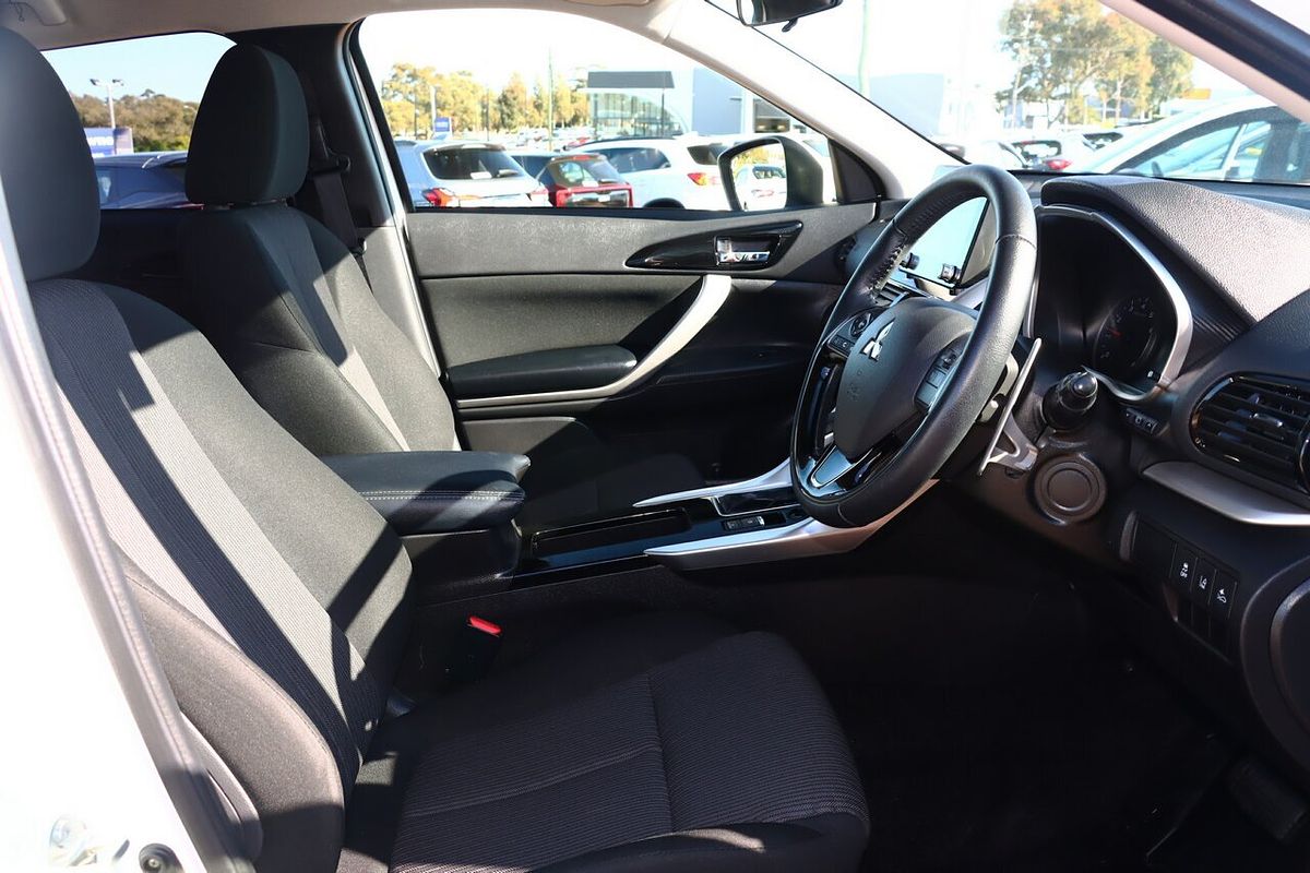 2022 Mitsubishi Eclipse Cross LS YB