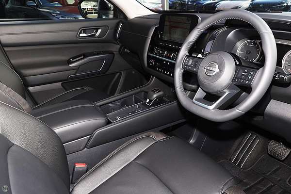 2024 Nissan Pathfinder Ti R53