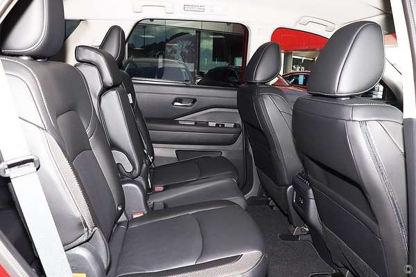 2024 Nissan Pathfinder Ti R53