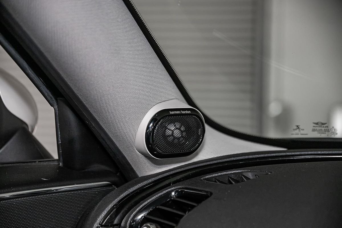 2017 MINI Clubman Cooper S F54