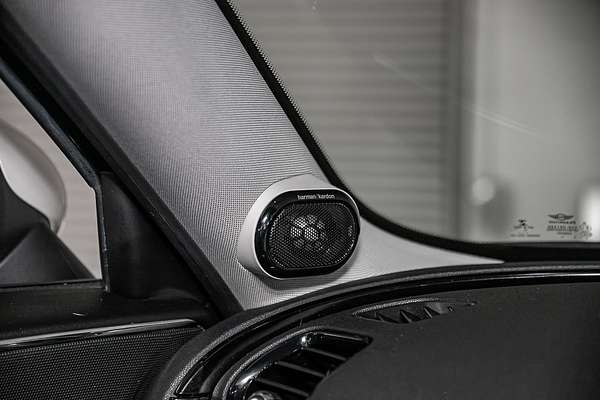 2017 MINI Clubman Cooper S F54