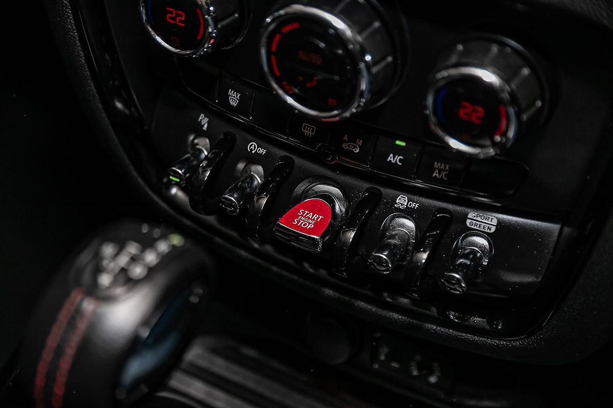 2017 MINI Clubman Cooper S F54