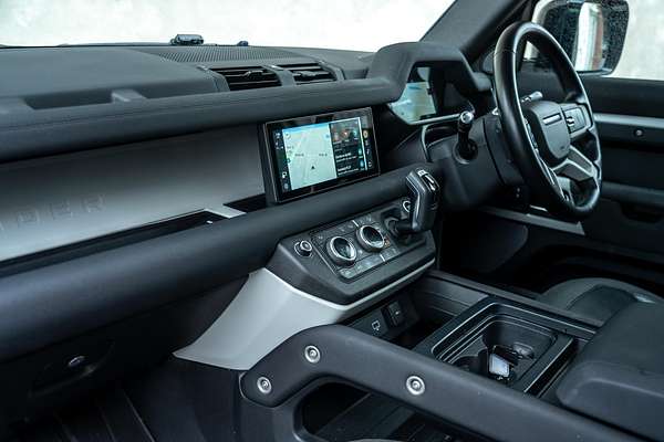 2020 Land Rover Defender 110 D300 SE L663