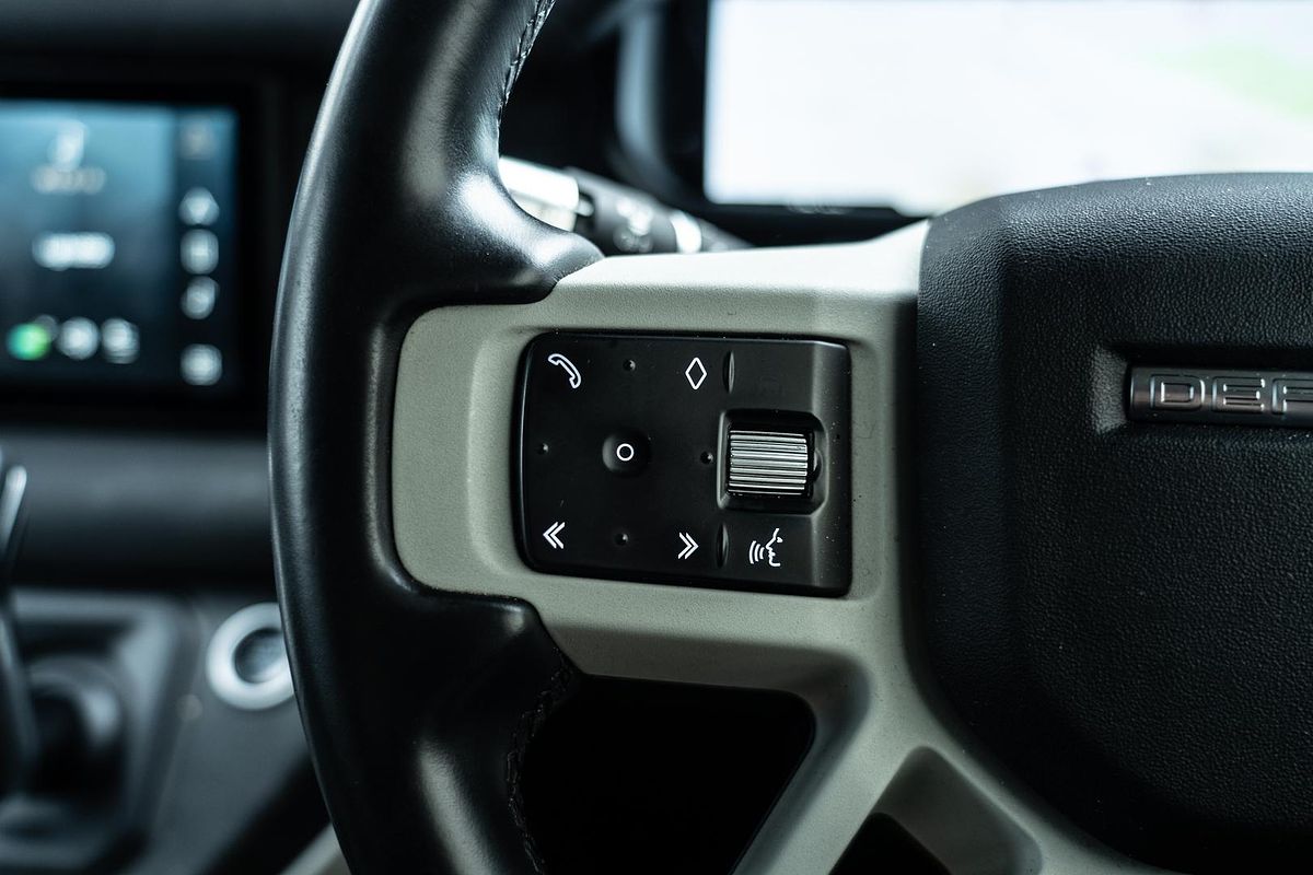 2020 Land Rover Defender 110 D300 SE L663